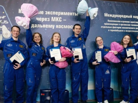 Hoàn thành thí nghiệm 366 ngày sống trong căn cứ Mặt Trăng